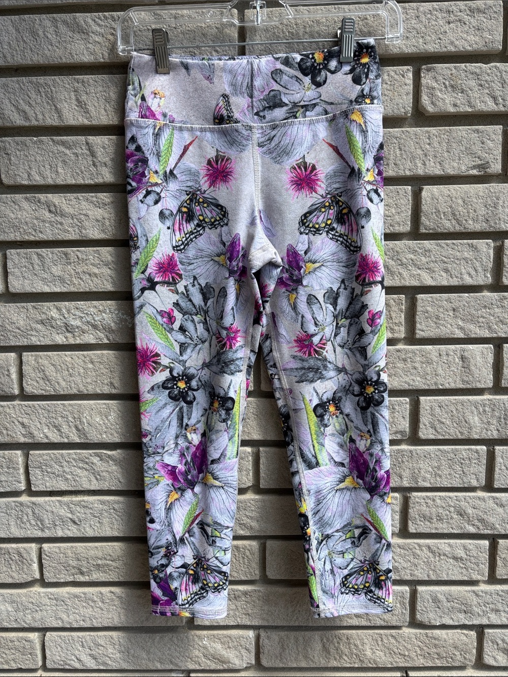 Evolution and Creation Butterfly & Floral Cropped Leggings Sz S
